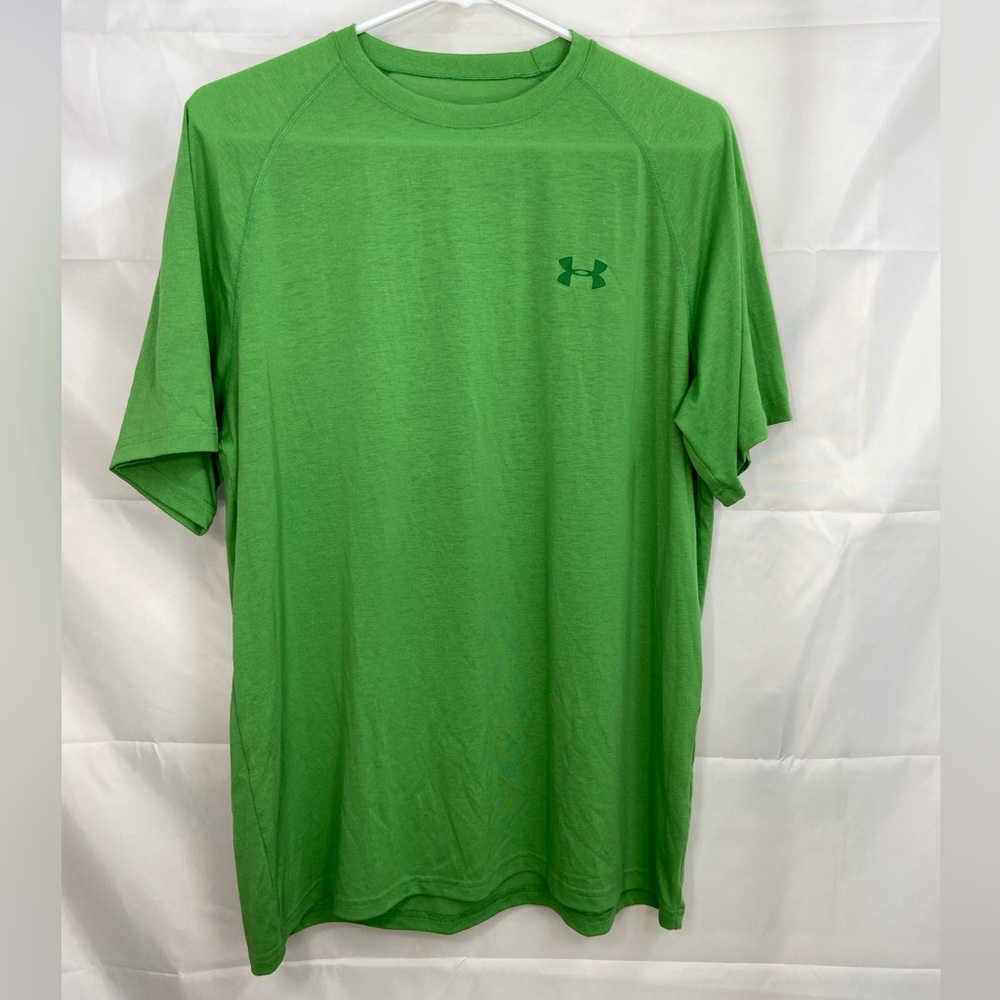 NWOT Under Armour men’s green loose heat gear lightweight active shirt athletic